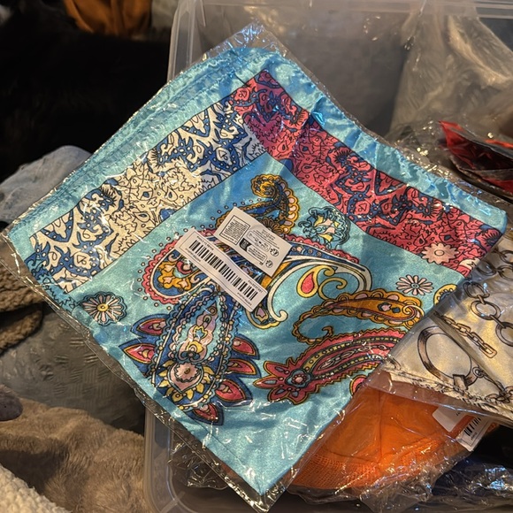 NWT blue paisley scarf - Picture 2 of 2